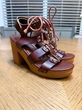 American Eagle Outfitters Brown Lace-Up Platform Heels Size 8